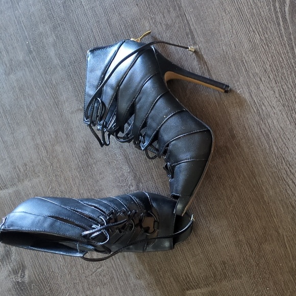 BCBG Heels - Picture 3 of 4